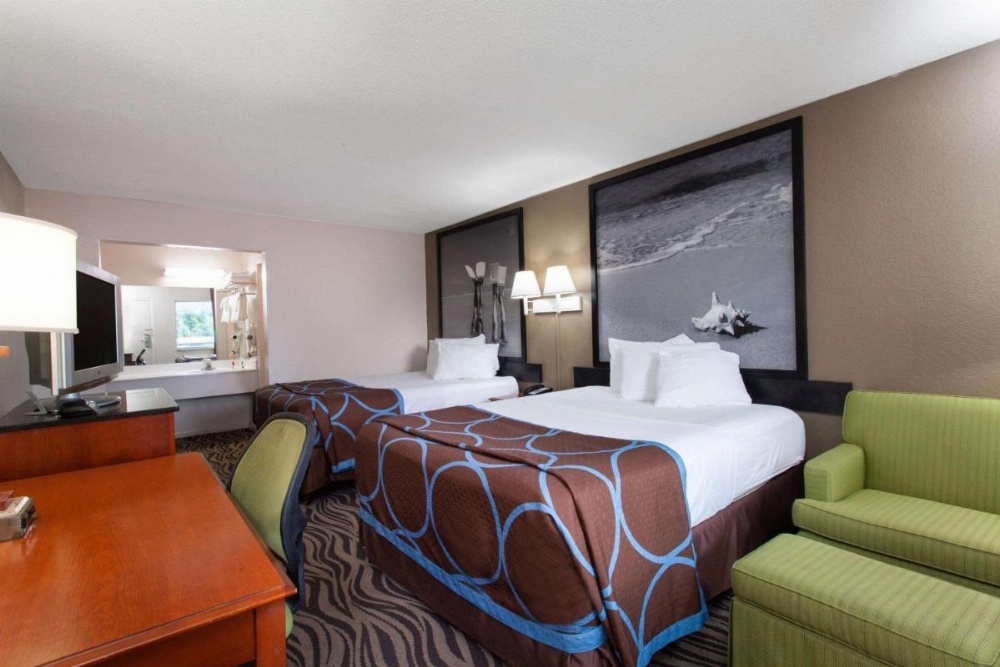Super 8 by Wyndham Kissimmee Image 14