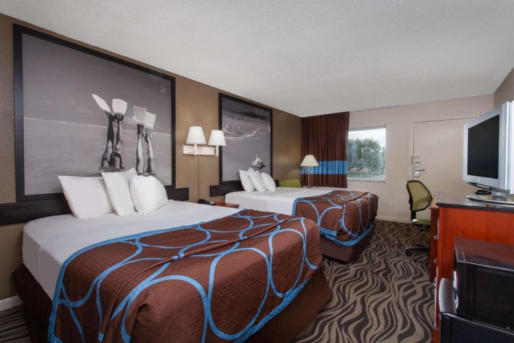 Double Room with Two Double Beds - Mobility Access/Non-Smoking